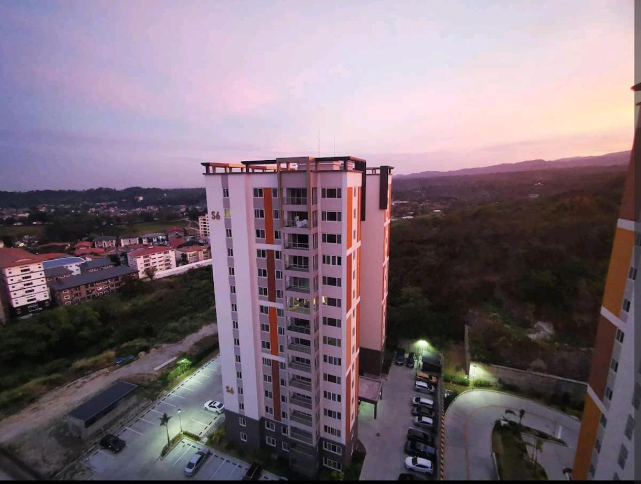Condo In Clark Pampanga Beside Hilton Hotel And Casino Fort Stotsenburg Экстерьер фото